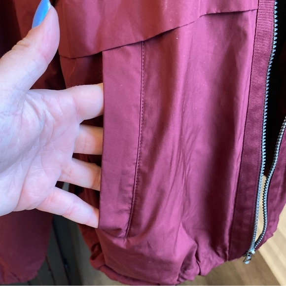 Athletic Works Burgundy Zip Up Windbreaker w/ Packable Hood Women’s Small - Picture 4 of 7